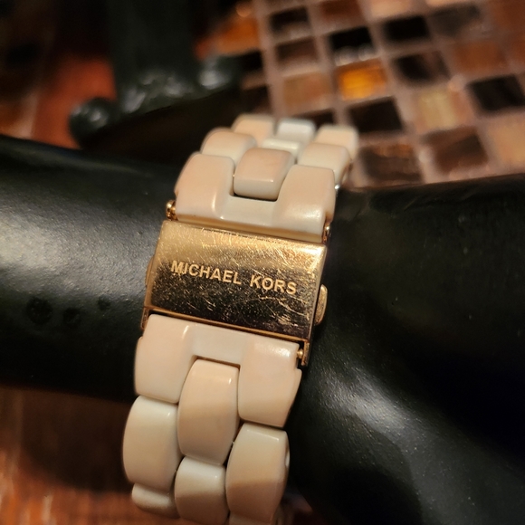 Michael Kors watch - Picture 4 of 5